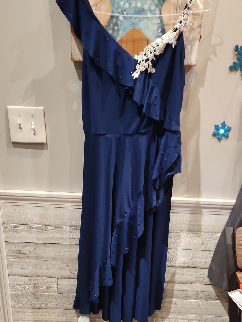 Weissman Navy One-Shoulder Ruffle Dance Costume w/Floral Sz XLA Applique